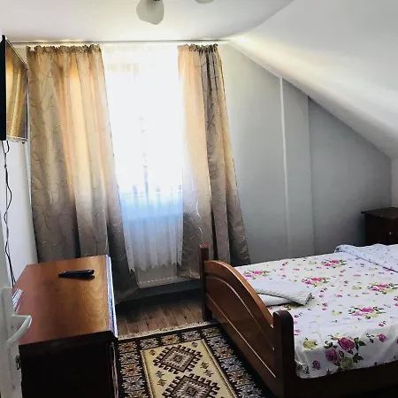 Affittacamere La Domnita Nu Avem Locuri Pentru Sarbatori *
