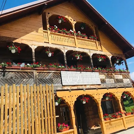 La Domnita Nu Avem Locuri Pentru Sarbatori Poienile Izei