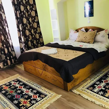 Affittacamere La Domnita Nu Avem Locuri Pentru Sarbatori